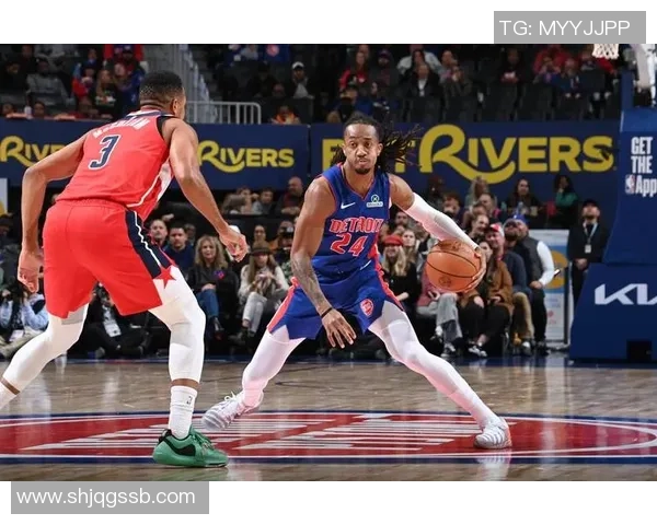 足球明星们的篮球梦：看他们如何热爱NBA赛事的精彩瞬间